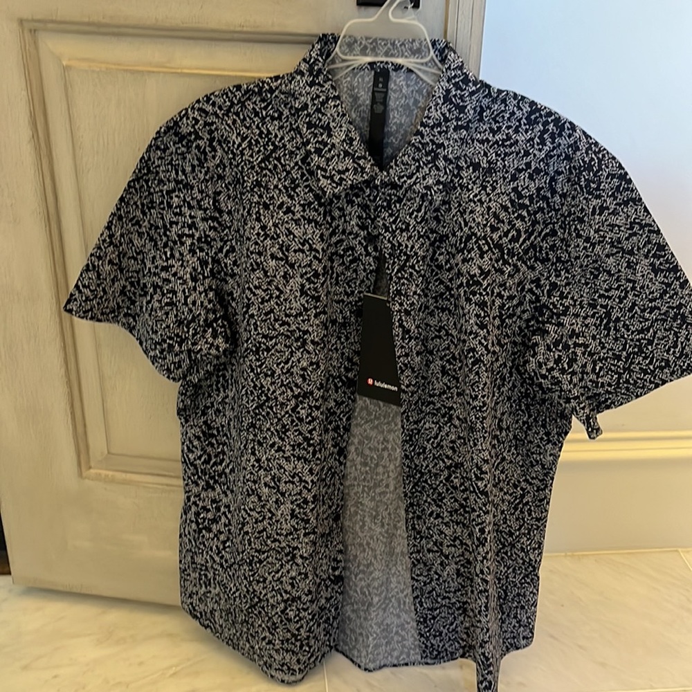 Lululemon Down to the Wire Button Up